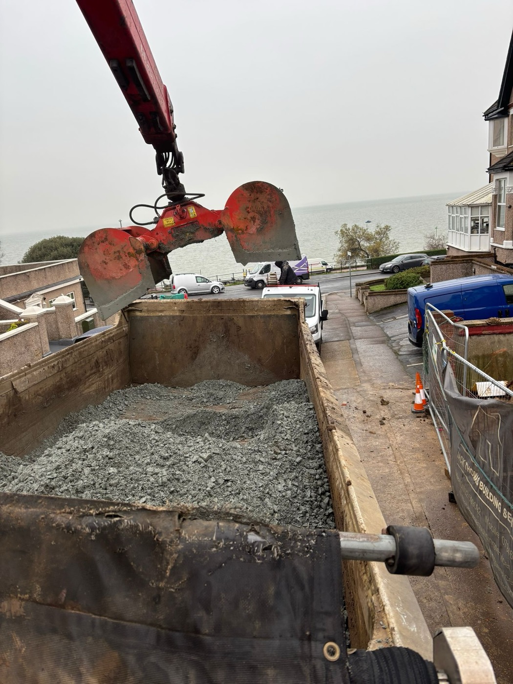 WCR Grab Hire — real grab lorry, muck away and aggregate work in Essex & London