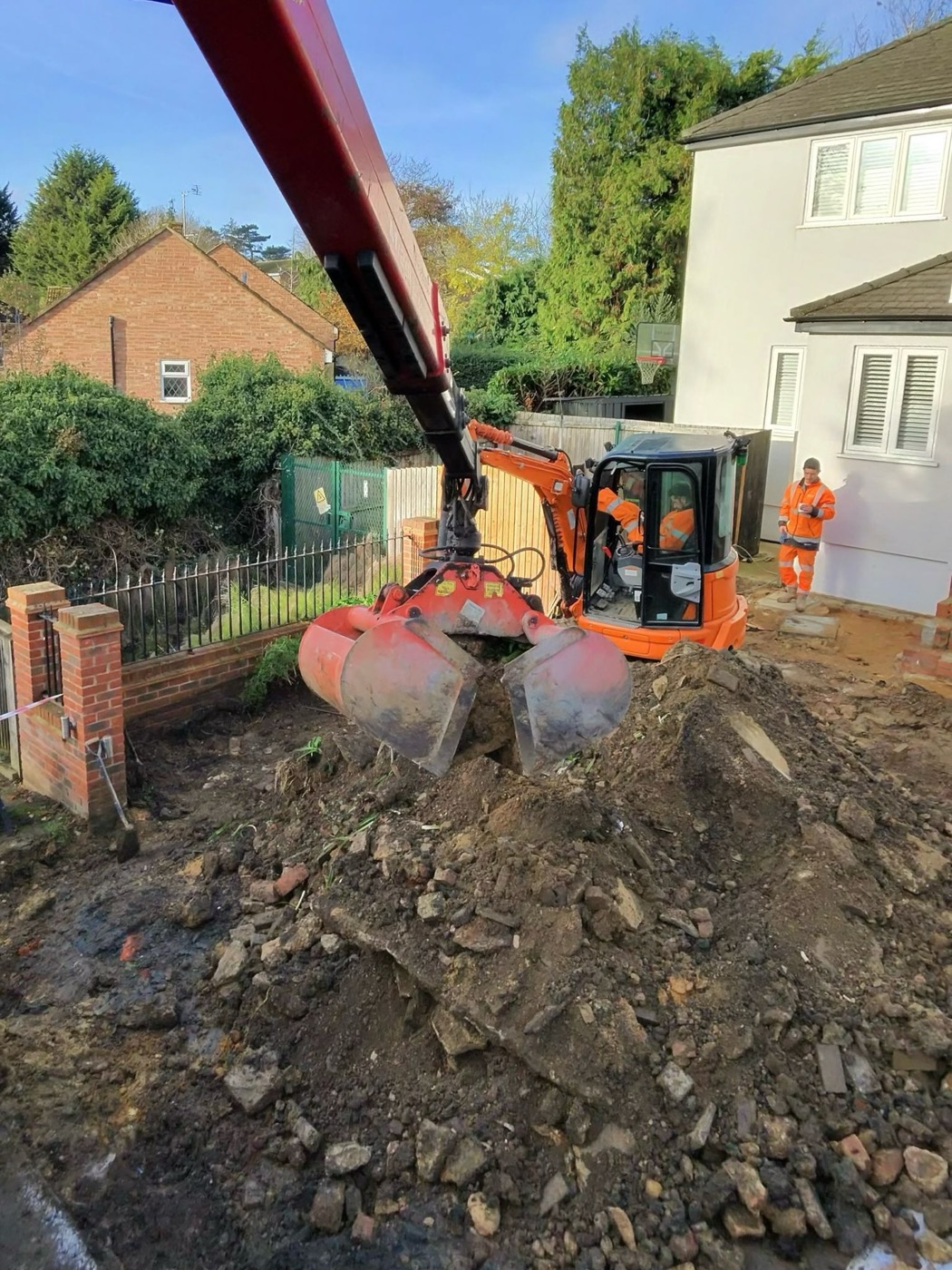 WCR Grab Hire — real grab lorry, muck away and aggregate work in Essex & London