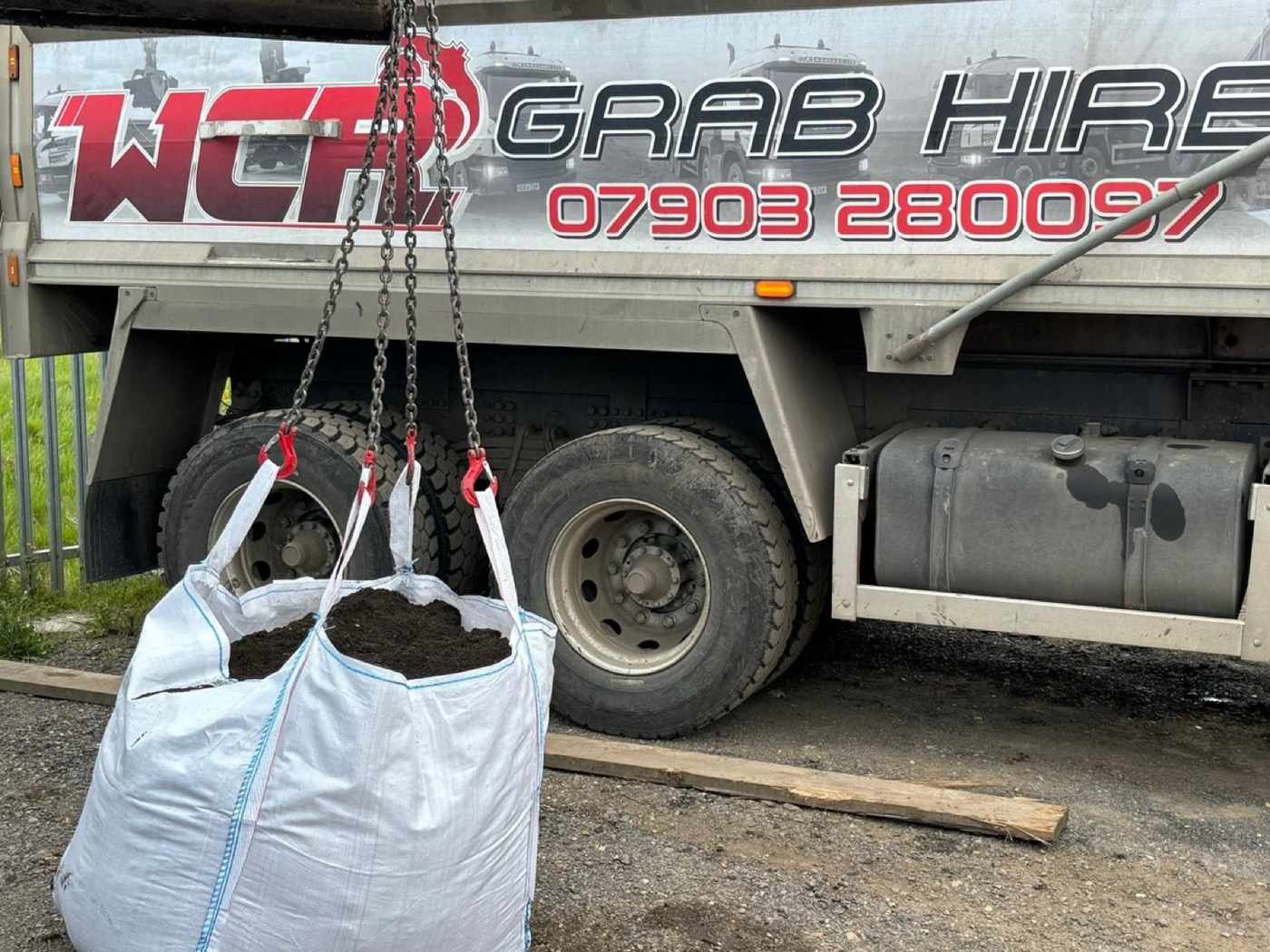 Muck Away in Upminster — real WCR Grab Hire job