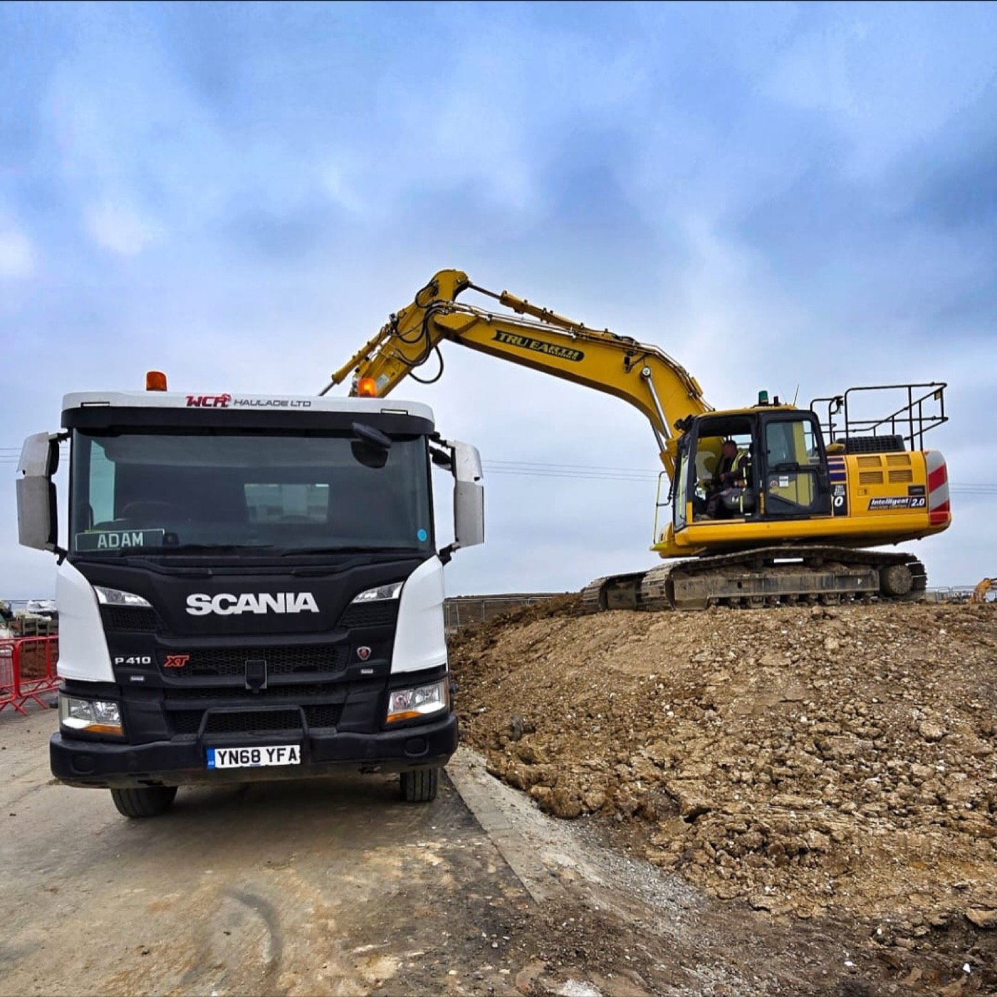 WCR Grab Hire — real grab lorry, muck away and aggregate work in Essex & London